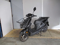 Sym - bezorg bromscooter - x-pro e5 - scooter - afbeelding 4 van  11