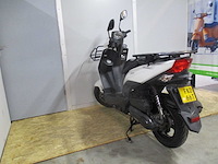 Sym - bezorg bromscooter - x-pro e5 injectie - scooter - afbeelding 2 van  11