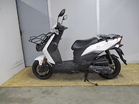Sym - bezorg bromscooter - x-pro e5 injectie - scooter - afbeelding 1 van  11