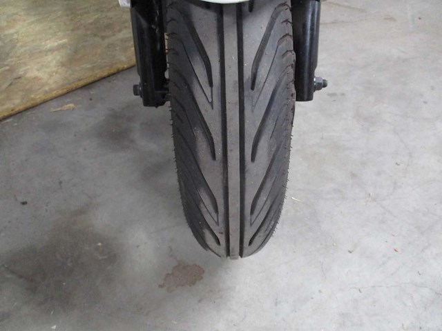 Sym - bezorg bromscooter - x-pro e5 injectie - scooter - afbeelding 6 van  11