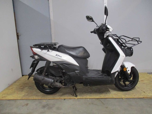Sym - bezorg bromscooter - x-pro e5 injectie - scooter - afbeelding 8 van  11