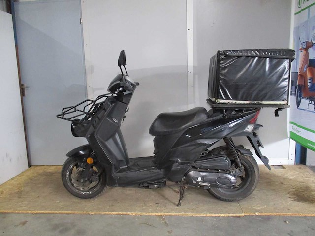 Sym - bezorg bromscooter - x-pro e5 injectie - scooter - afbeelding 1 van  11