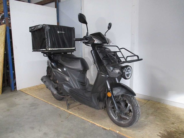 Sym - bezorg bromscooter - x-pro e5 injectie - scooter - afbeelding 7 van  11