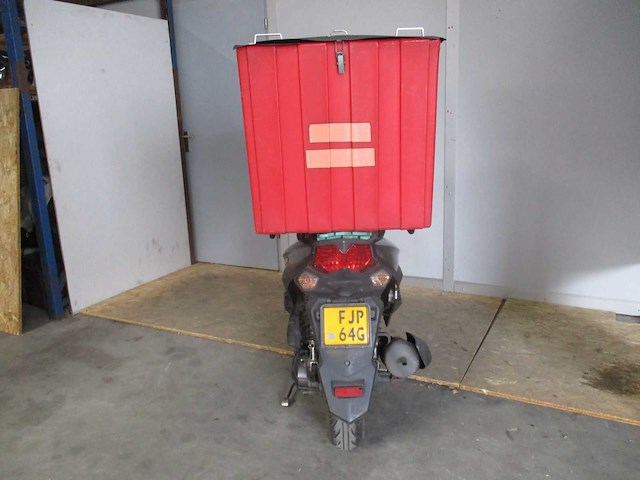 Sym - bezorg bromscooter - x-pro euro 5 injectie - scooter - afbeelding 10 van  11