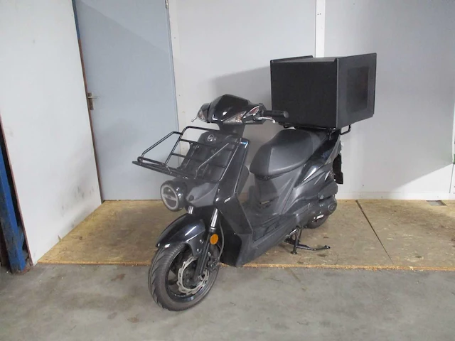 Sym - bezorg bromscooter - x-pro euro 5 injectie - scooter - afbeelding 4 van  11