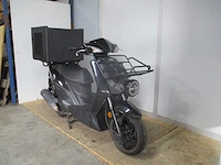 Sym - bezorg bromscooter - x-pro euro 5 injectie - scooter - afbeelding 7 van  11