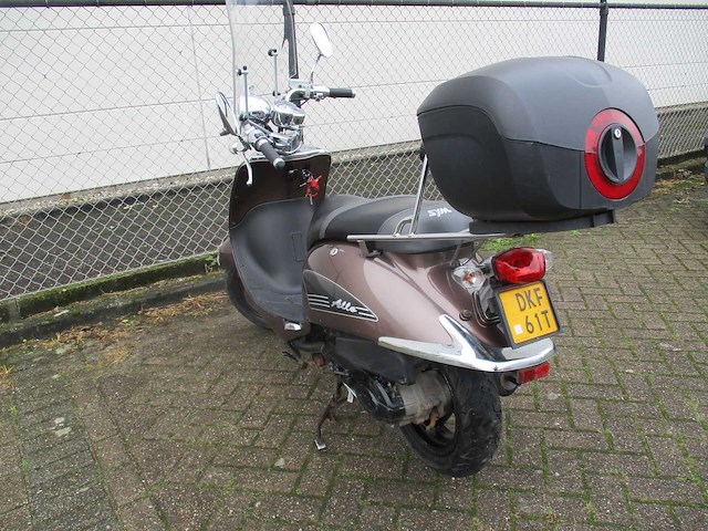 Sym - bromscooter - allo - scooter - afbeelding 2 van  11