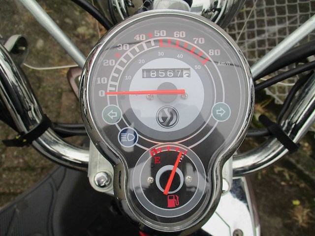 Sym - bromscooter - allo - scooter - afbeelding 3 van  11