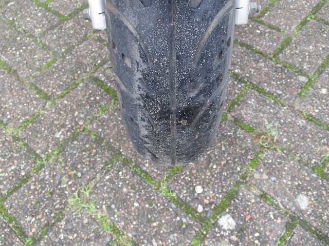 Sym - bromscooter - allo - scooter - afbeelding 6 van  11