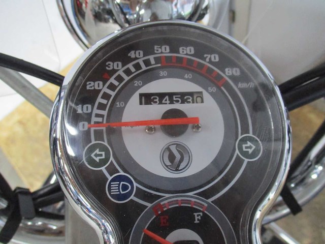 Sym - bromscooter - allo - scooter - afbeelding 2 van  8