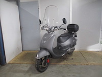 Sym - bromscooter - allo - scooter - afbeelding 2 van  5