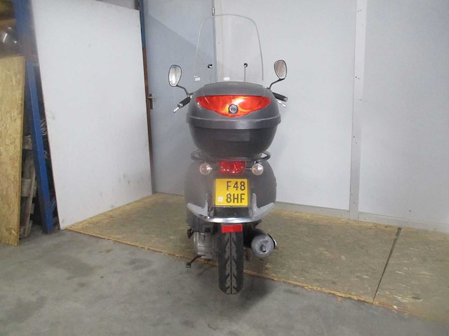 Sym - bromscooter - allo - scooter - afbeelding 5 van  5