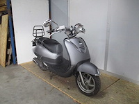 Sym - bromscooter - allo retro - scooter - afbeelding 6 van  10