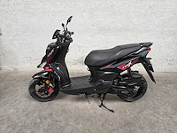 Sym - bromscooter - crox - 4t 45km uitvoering dvd57b - afbeelding 1 van  7