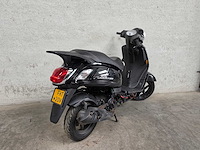 Sym - bromscooter - fiddle ii - 4t 45km uitvoering brommer fht20v - afbeelding 2 van  2