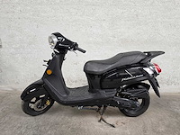 Sym - bromscooter - fiddle ii - 4t 45km uitvoering brommer fht20v - afbeelding 1 van  8