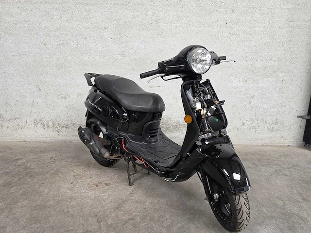 Sym - bromscooter - fiddle ii - 4t 45km uitvoering brommer fht20v - afbeelding 5 van  8