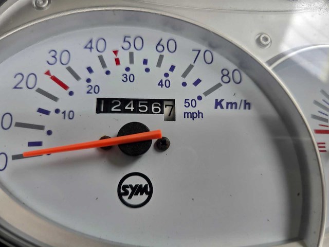 Sym - bromscooter - fiddle ii - 4t 45km uitvoering dkt04b - afbeelding 6 van  6