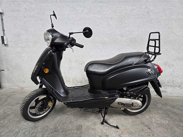 Sym - bromscooter - fiddle ii - brommer - afbeelding 1 van  9