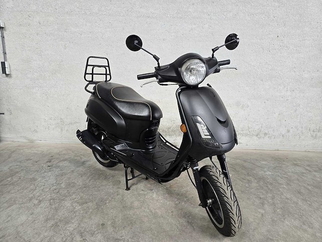 Sym - bromscooter - fiddle ii - brommer - afbeelding 5 van  9