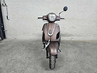 Sym - bromscooter - fiddle iii - 4t 45km uitvoering dvl33t - afbeelding 1 van  8