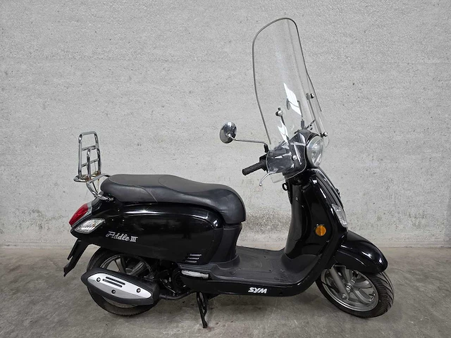 Sym - bromscooter - fiddle iii - brommer - afbeelding 2 van  8