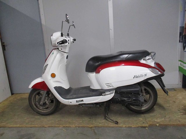 Sym - bromscooter - fiddle iii - scooter - afbeelding 1 van  9
