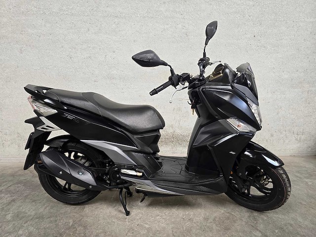 Sym - bromscooter - jet14 - 4t 45km uitvoering dxr04j - afbeelding 2 van  5