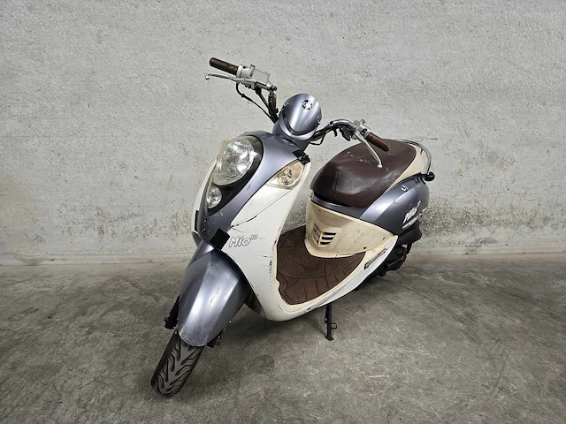Sym - bromscooter - mio 50 - 4t 45km uitvoering dfv94g - afbeelding 3 van  7