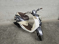 Sym - bromscooter - mio 50 - 4t 45km uitvoering dfv94g - afbeelding 4 van  7