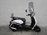 Sym - bromscooter - mio 50i - 4t 45km uitvoering dvf20h - afbeelding 2 van  8