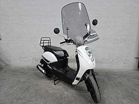 Sym - bromscooter - mio 50i - 4t 45km uitvoering dvf20h - afbeelding 2 van  3