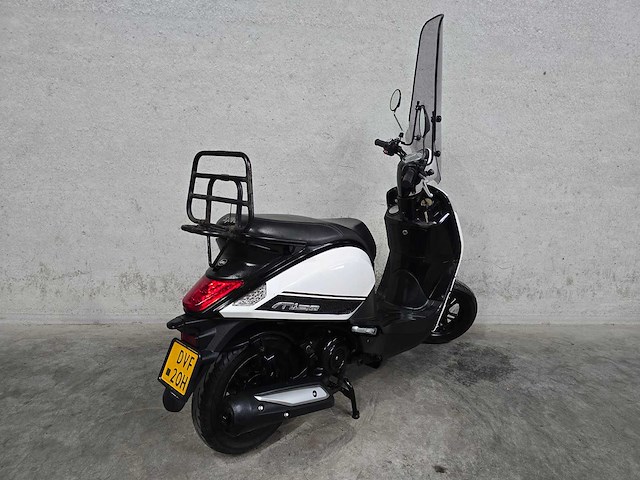 Sym - bromscooter - mio 50i - 4t 45km uitvoering dvf20h - afbeelding 3 van  3