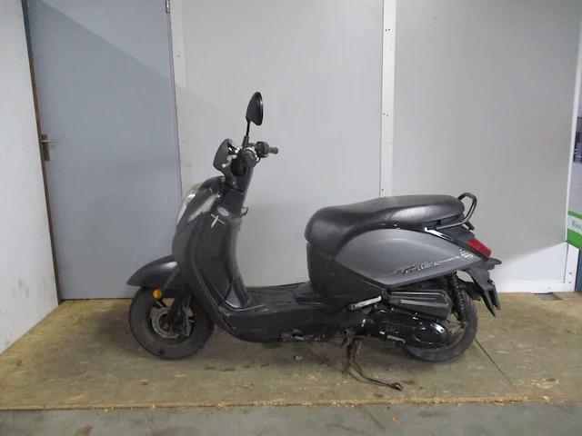 Sym - bromscooter - mio 50i - scooter - afbeelding 1 van  11