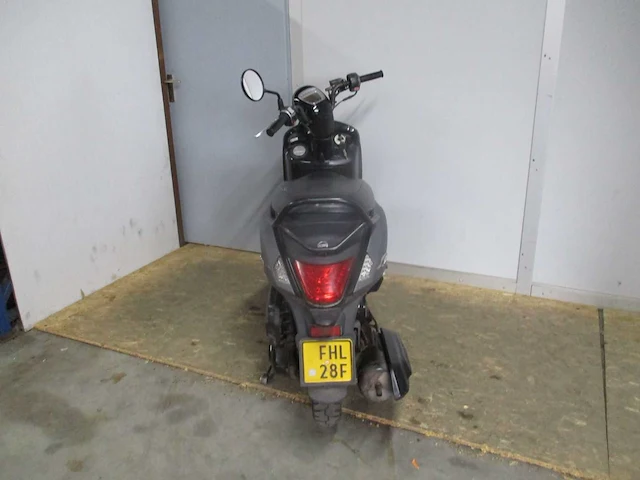 Sym - bromscooter - mio 50i - scooter - afbeelding 10 van  11