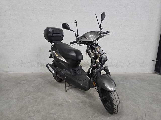 Sym - bromscooter - orbit ii - 4t 45km uitvoering dgf05f - afbeelding 7 van  8