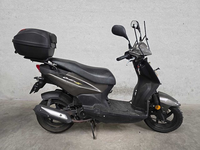 Sym - bromscooter - orbit ii - 4t 45km uitvoering dgf05f - afbeelding 2 van  8