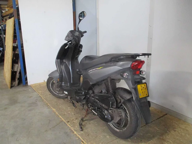 Sym - bromscooter - orbit ii - scooter - afbeelding 2 van  11