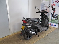 Sym - bromscooter - orbit iii - scooter - afbeelding 9 van  11