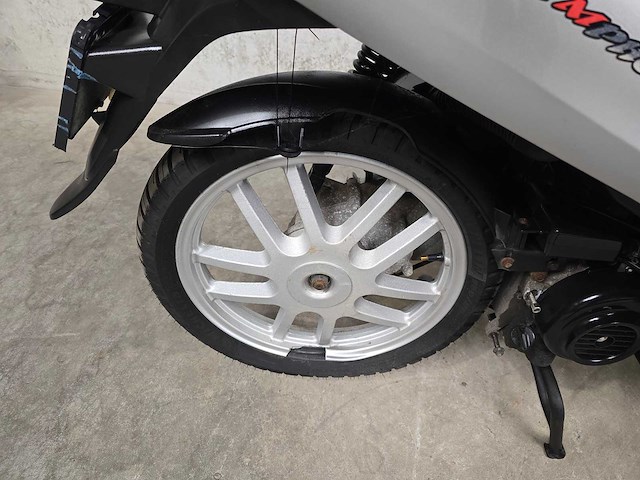 Sym - bromscooter - symphony - 4t 45km uitvoering d129sr - afbeelding 6 van  8