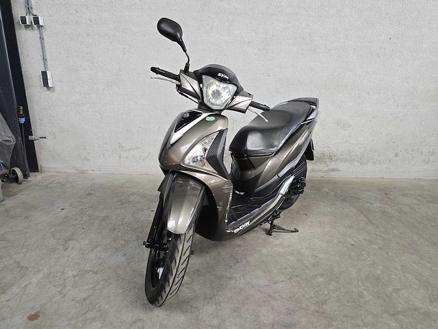Sym - bromscooter - symphony st - 4t 45km uitvoering ddk96d - afbeelding 2 van  8