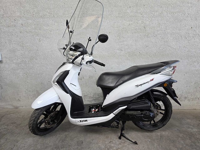 Sym - bromscooter - symphony st - brommer - afbeelding 1 van  5