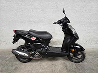 Sym - bromscooter - x-pro - 4t 45km uitvoering dkl64t - afbeelding 1 van  2