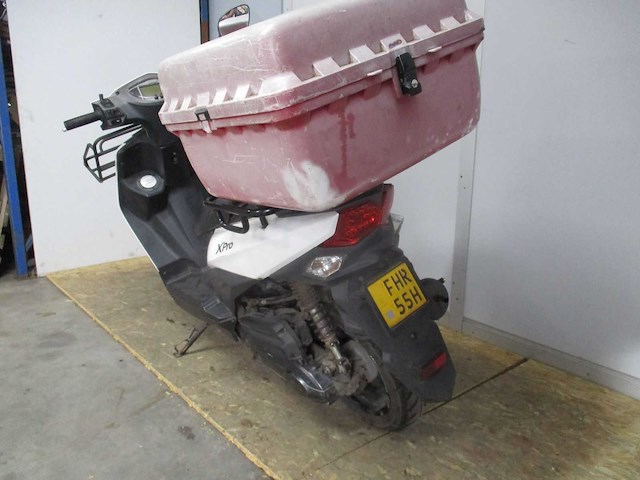Sym - bromscooter - x-pro e5 injectie - scooter - afbeelding 2 van  11