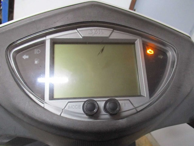 Sym - bromscooter - x-pro e5 injectie - scooter - afbeelding 3 van  11