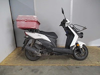 Sym - bromscooter - x-pro e5 injectie - scooter - afbeelding 8 van  11