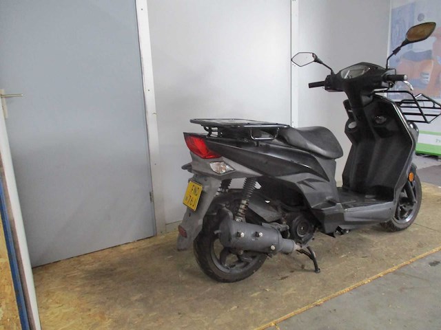 Sym - bromscooter - x-pro euro 5 injectie - scooter - afbeelding 5 van  7