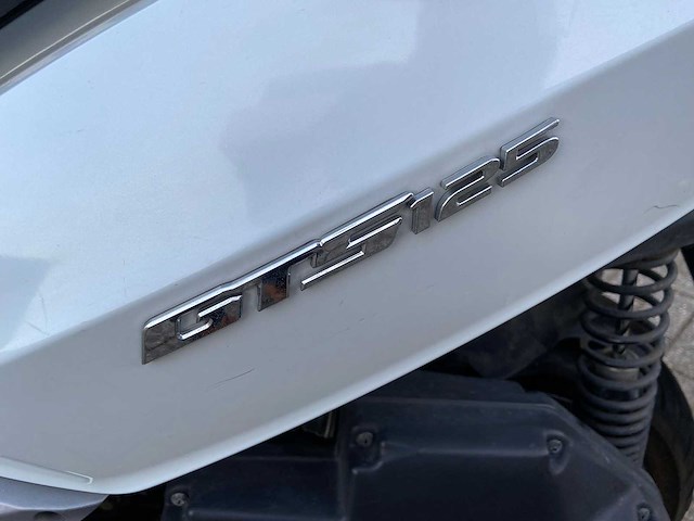 Sym - scooter - gts 125 - motorfiets - afbeelding 3 van  3