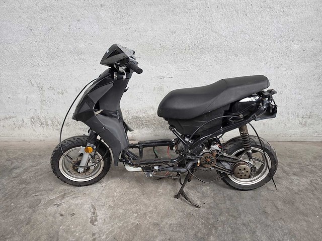 Sym - scooter - orbit - uitsluitend voor onderdelen - afbeelding 1 van  7