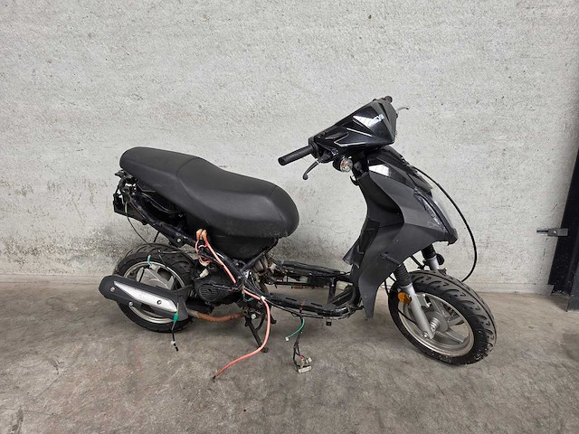 Sym - scooter - orbit - uitsluitend voor onderdelen - afbeelding 2 van  7